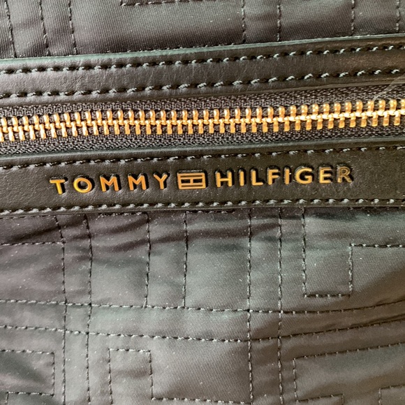 TOMMY HILFIGER CROSSBODY BAG - Picture 2 of 5